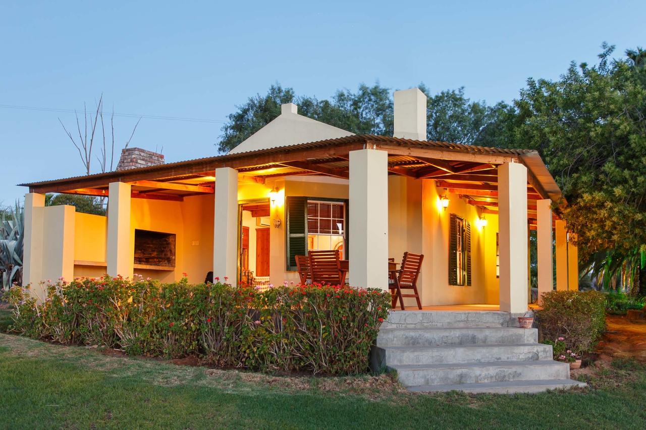 De Denne Country Guest House Oudtshoorn Ngoại thất bức ảnh